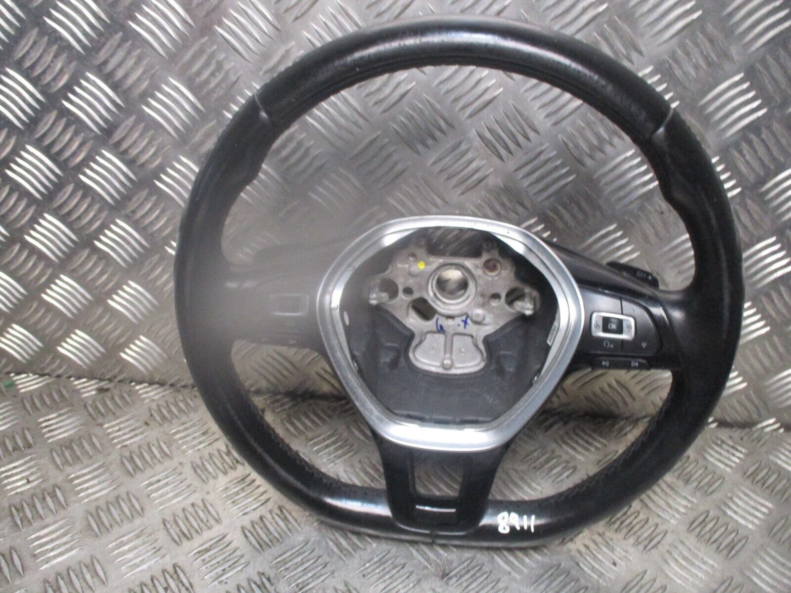 2015 GENUINE VW GOLF MK7 MULTIFUNCTION DRIVERS STEERING WHEEL 5Q0419091DN