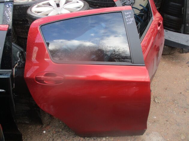 2015 GENUINE TOYOTA YARIS REAR RIGHT DRIVER SIDE BARE SHELL DOOR  OSR - Image 2