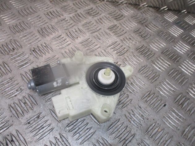 2014 GENUINE VW PASSAT B8 REAR RIGHT DRIVER SIDE WINDOW MOTOR 5Q4959812E