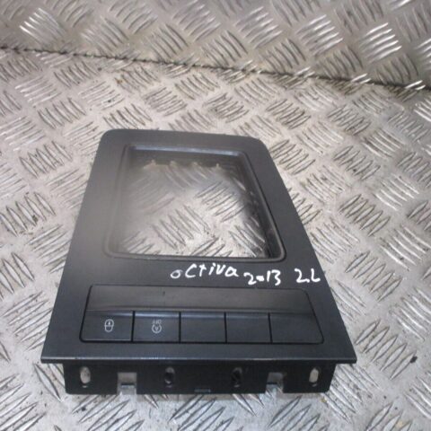 2013 GENUINE SKODA OCTAVIA GEAR STICK SURROUND TRIM 5E2863312