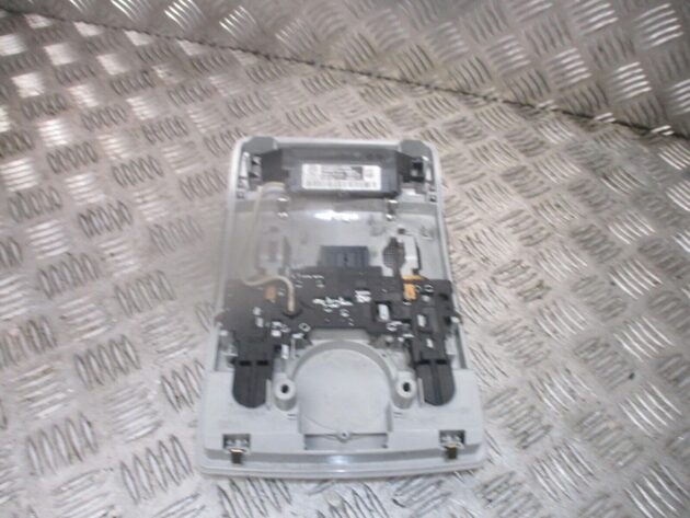2012 GENUINE AUDI A3 FRONT INTERIOR ROOF READING LIGHT LAMP 8P0951177 - Image 2