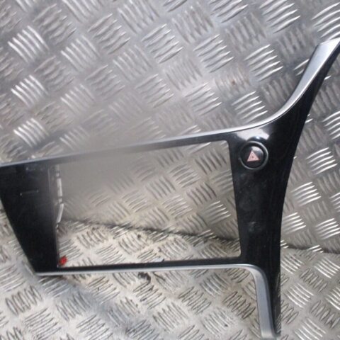 2016 GENUINE TOYOTA AURIS RADIO SCREEN SURROUND TRIM 5540502880