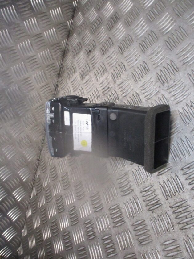 2019 GENUINE AUDI A3 8V REAR CENTRE CONSOLE HEATER AIR VENTS 8V0857042 - Image 3