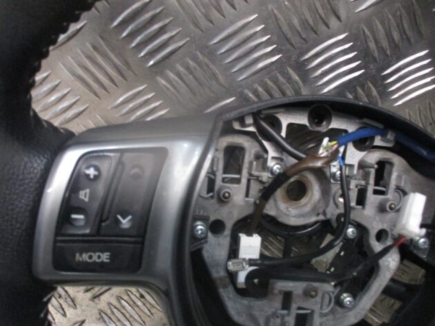 2015 GENUINE TOYOTA YARIS DRIVERS MULTIFUNCTIONAL STEERING WHEEL 451000D490C2 - Image 3