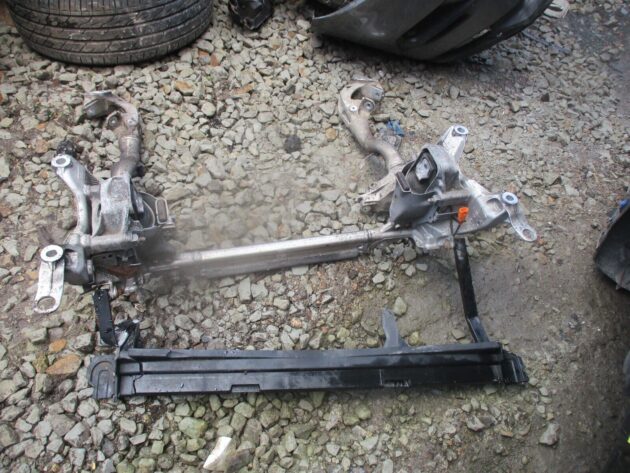 2012 GENUINE AUDI A4 2.0TDI DIESEL FRONT SUBFRAME - Image 2