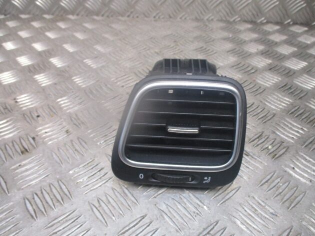 2009 GENUINE VW SCIROCCO FRONT LEFT PASSENGER SIDE AIRVENT 1Q0819703G - Image 3