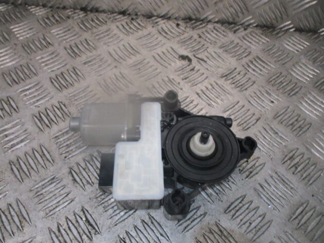2016 GENUINE SEAT LEON REAR RIGHT DRIVER SIDE DOOR WINDOW MOTOR 5Q0959812A