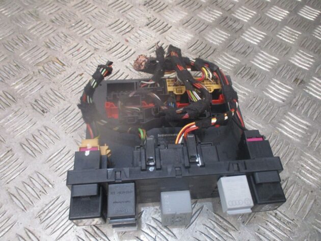 2009 GENUINE VW SCIROCCO BCM BODY CONTROL MODULE UNIT 3C8937049E