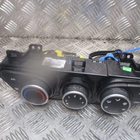2017 GENUINE HYUNDAI I10 AC HEATER CLIMATE CONTROL SWITCH PANEL 97250B9A10