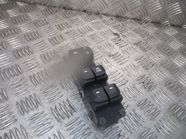 2017 GENUINE HYUNDAI I10 FRONT RIGHT DRIVER SIDE DOOR WINDOW SWITCH 299122841