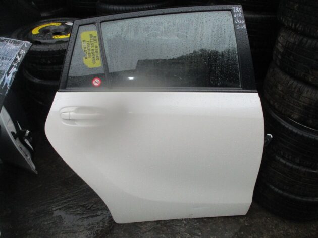 2014 GENUINE TOYOTA VERSO REAR RIGHT DRIVER SIDE BARE SHELL DOOR OSR - Image 3