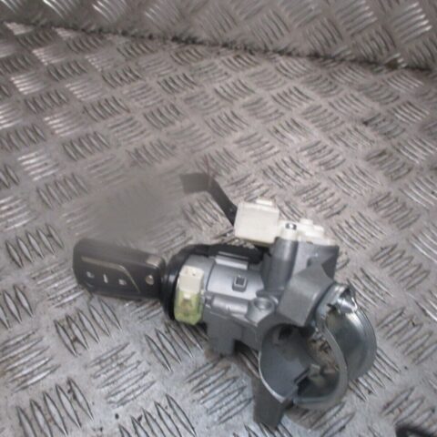 2014 GENUINE TOYOTA VERSO IGNITION BARREL & KEY 897830F030