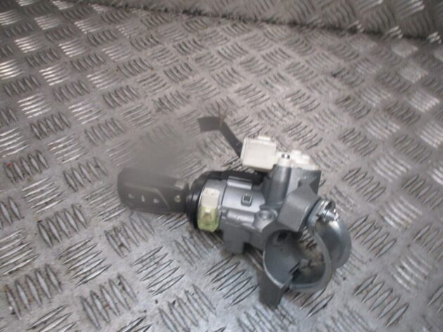 2014 GENUINE TOYOTA VERSO IGNITION BARREL & KEY 897830F030 - Image 2