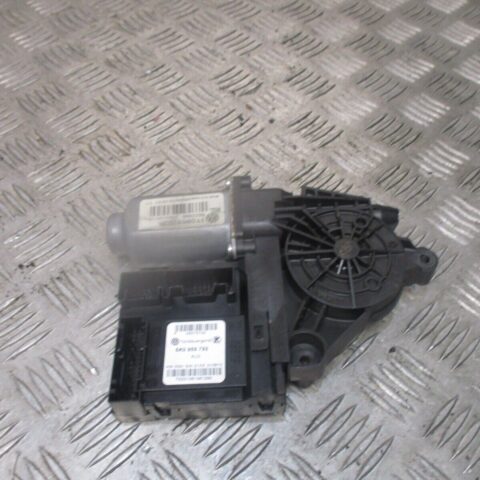 2010 SKODA OCTAVIA FRONT LEFT PASSENGER SIDE WINDOW MOTOR 1T0959702R 5K0959792