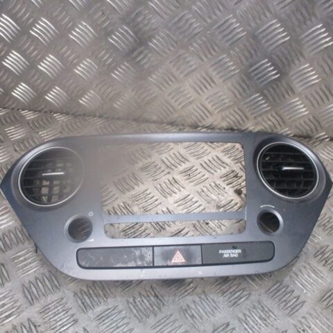 2017 GENUINE HYUNDAI I10 FRONT CENTRE DASHBOARD HEATER AC AIRVENTS 84740B4900