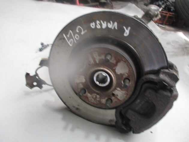 2009 GENUINE TOYOTA VERSO 1.8 PETROL FRONT RIGHT DRIVER SIDE HUB OSF - Image 2
