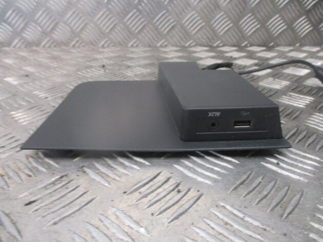 2014 GENUINE SEAT TOLEDO USB AUX CONNECTION PORT 5JC857367A