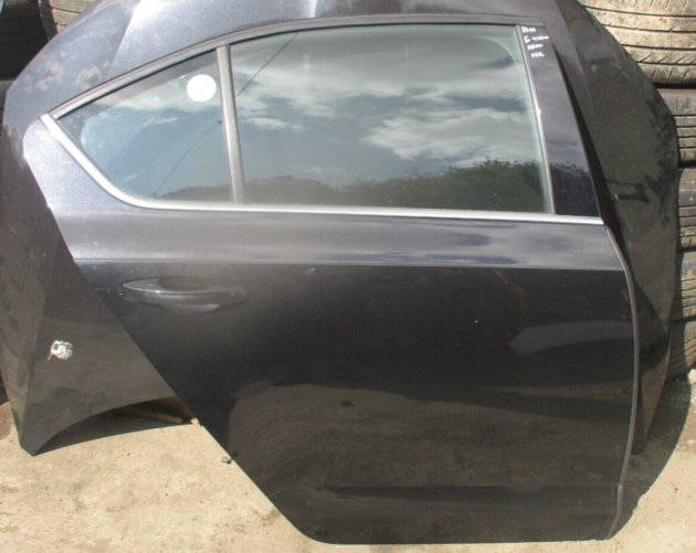 2016 SKODA OCTAVIA HATCHBACK REAR RIGHT DRIVER SIDE BARE SHELL DOOR OSR OEM