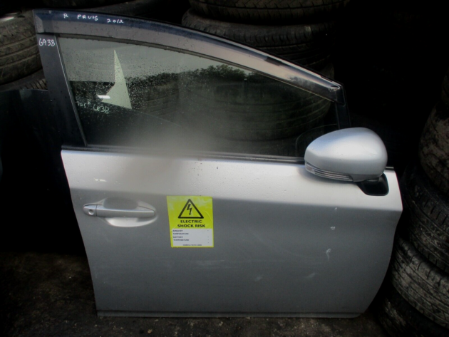 2012 GENUINE TOYOTA PRIUS FRONT RIGHT DRIVER SIDE BARE SHELL DOOR OSF