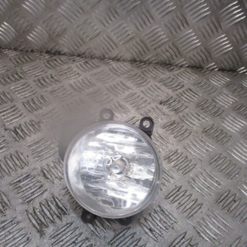 2015 GENUINE TOYOTA VERSO FRONT LEFT PASSENGER SIDE FOG LIGHT LAMP 8122002110