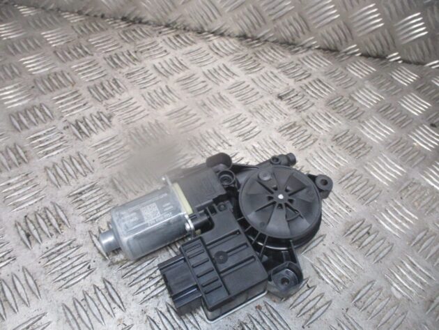 2018 GENUINE SEAT ARONA FRONT RIGHT DRIVER SIDE DOOR WINDOW MOTOR 2Q2959882 - Image 3