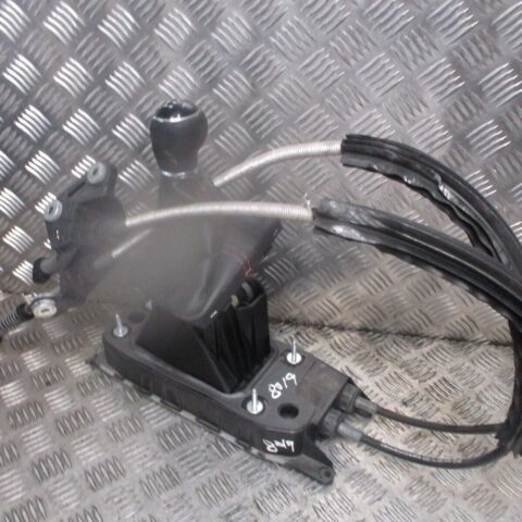 2015 GENUINE SEAT LEON 6 SPEED MANUAL GEAR SHIFTER & SELECTOR 5Q0711049AQ