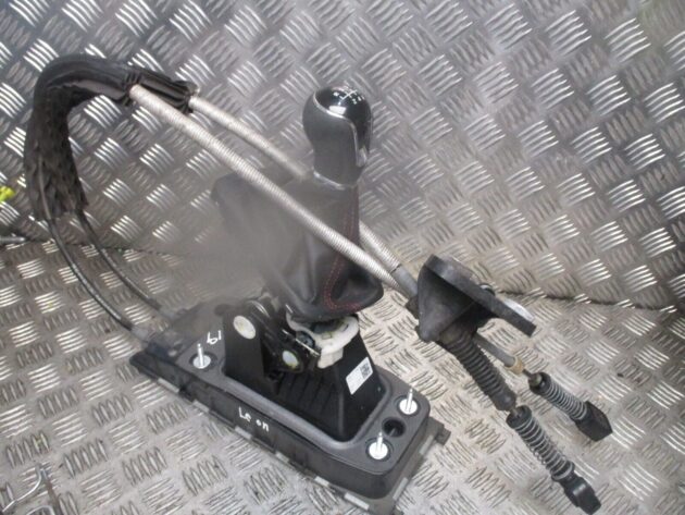 2015 GENUINE SEAT LEON 6 SPEED MANUAL GEAR SHIFTER & SELECTOR 5Q0711049AQ - Image 3