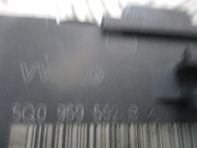 2014 GENUINE AUDI A3 8V FRONT LEFT PASSENGER SIDE DOOR CONTROL MODULE 5Q0959592B - Image 3