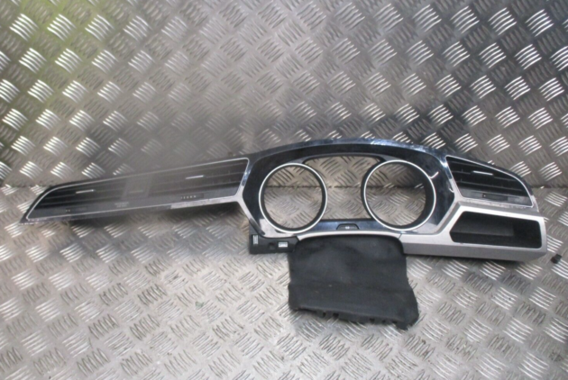 2018 GENUINE VW TOURAN SPEEDOMETER INSTRUMENT SURROUND TRIM 5TC858416A 5TC819110