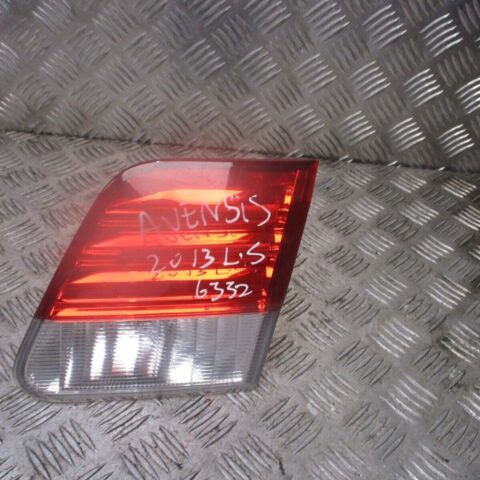 2013 GENUINE TOYOTA AVENSIS REAR LEFT PASSENGER SIDE TAILLIGHT LAMP NSR