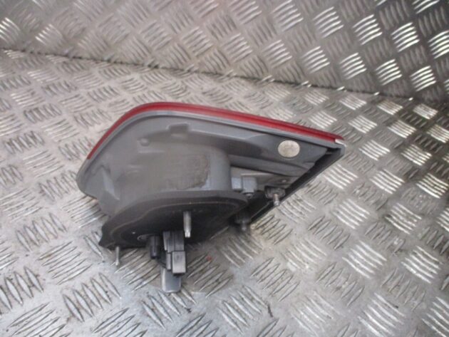 2013 GENUINE TOYOTA AVENSIS FRONT RIGHT DRIVER SIDE TAILLIGHT LAMP OSR - Image 3
