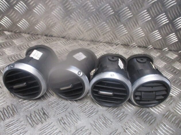 2010 GENUINE AUDI A3 8P FRONT 4X DASHBOARD HEATER AC AIRVENT 8P0820901C