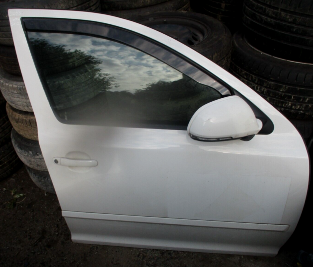 2012 GENUINE SKODA OCTAVIA FRONT RIGHT DRIVER SIDE BARE SHELL DOOR OSF