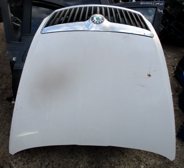 2012 GENUINE SKODA OCTAVIA FRONT BONNET HOOD