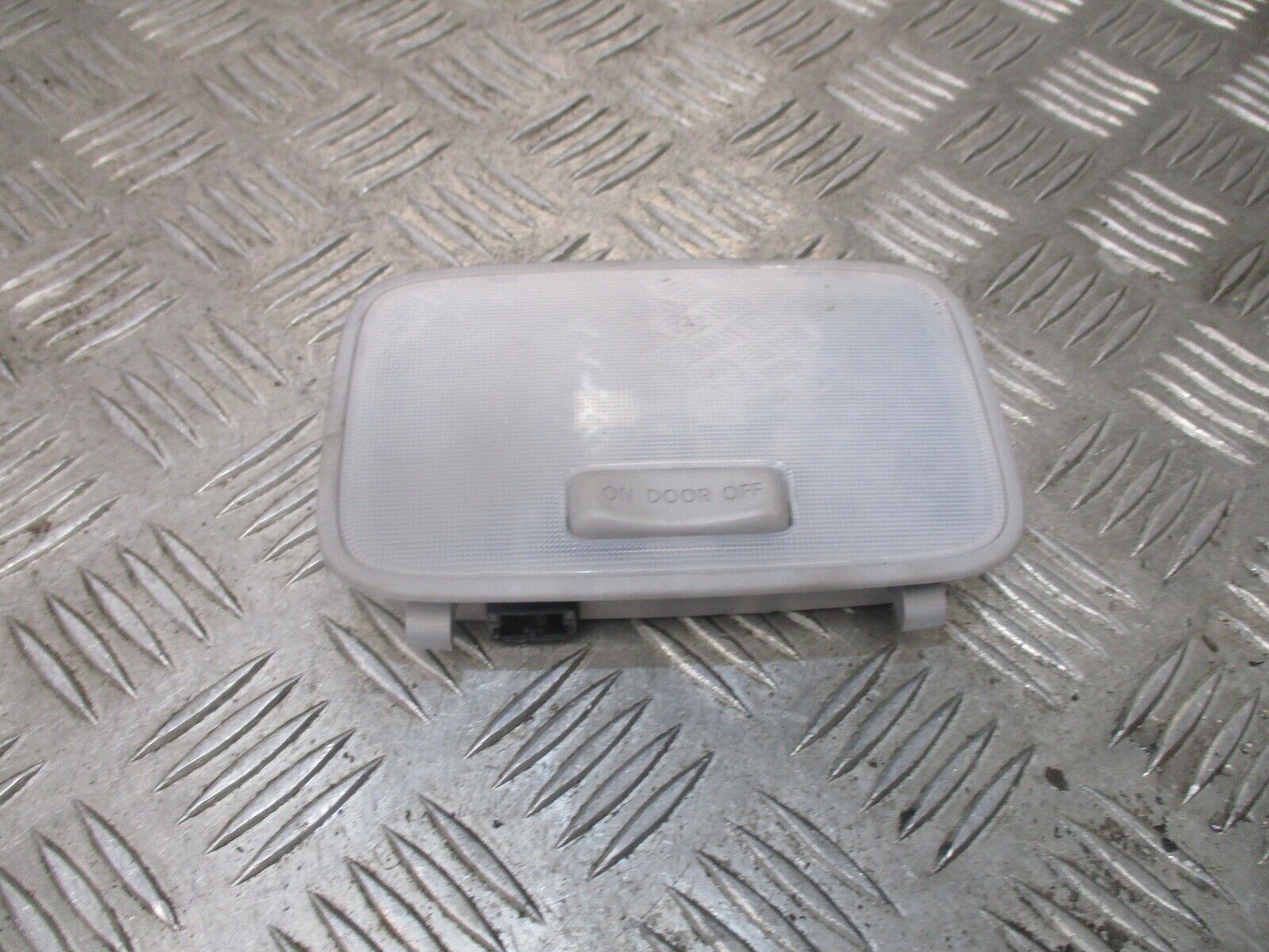 2017 GENUINE HYUNDAI I10 INTERIOR ROOF READING LIGHT LAMP 92850-1Y100