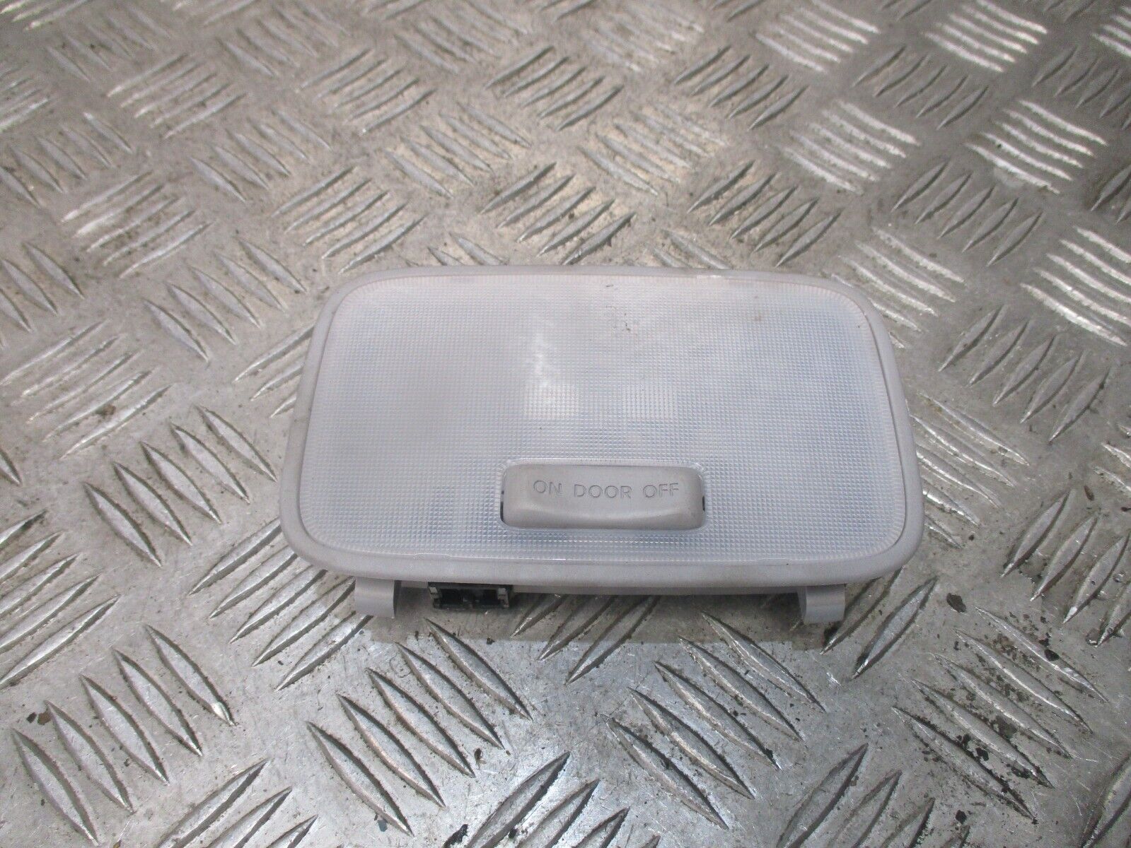2017 GENUINE HYUNDAI I10 INTERIOR ROOF READING LIGHT LAMP 92850-1Y100 - Image 6