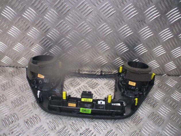 2016 GENUINE HYUNDAI I10 FRONT CENTRE DASHBOARD HEATER AC AIRVENTS 84740B4900 - Image 3