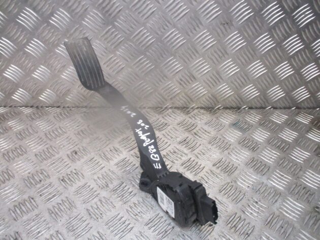2014 GENUINE PEUGEOT 208 ACCELERATOR THROTTLE PEDAL 9671434080