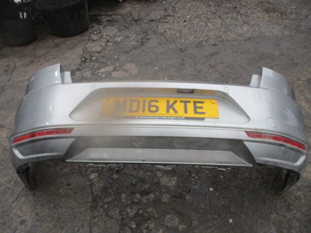 2016 GENUINE VW PASSAT B8 SALOON REAR COMPLETE BUMPER WITH SENSOR