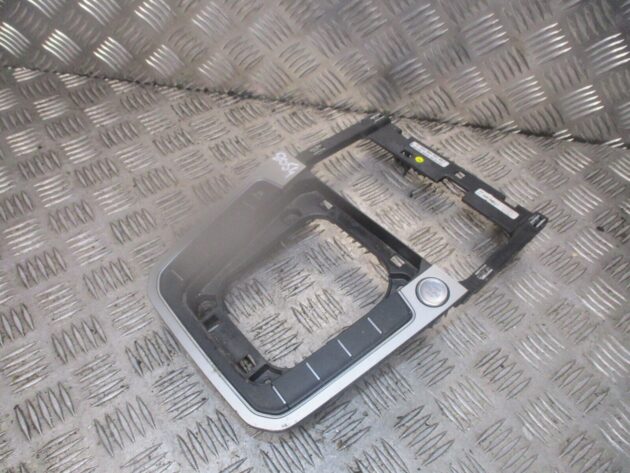 2016 GENUINE VW PASSAT B8 GEAR STICK SURROUND TRIM WITH SWITCH 3G2864263 - Image 2
