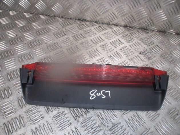 2016 GENUINE VW PASSAT B8 SALOON HIGH LEVEL THIRD BRAKE LIGHT LAMP 3G5945087 - Image 2