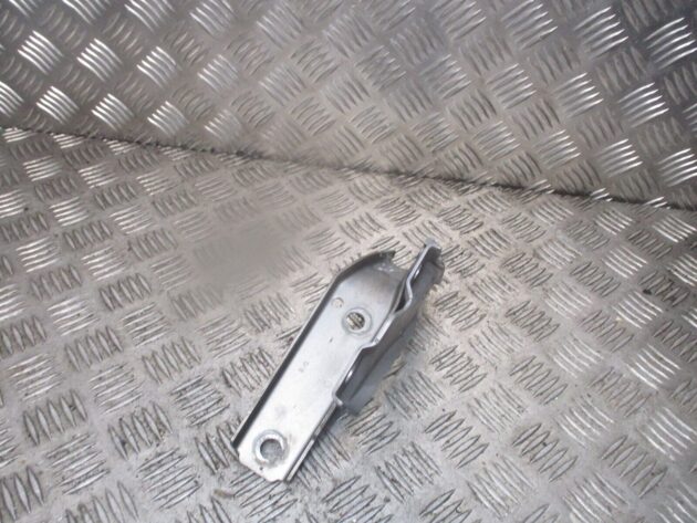 2016 GENUINE VW PASSAT B8 FRONT LEFT PASSENGER SIDE BONNET HINGE 3G0823301