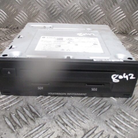 2016 GENUINE VW PASSAT B8 MULTIMEDIA SAT NAV CD PLAYER HEAD UNIT 3Q0035874A