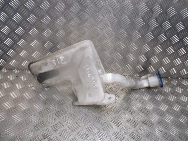 2016 GENUINE SEAT LEON FRONT WINDSCREEN WASHER BOTTLE 5Q0955448AD