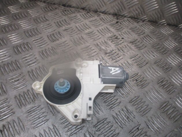 2018 GENUINE AUDI A1 8X REAR RIGHT DRIVER SIDE DOOR WINDOW MOTOR 8K0959811A - Image 2