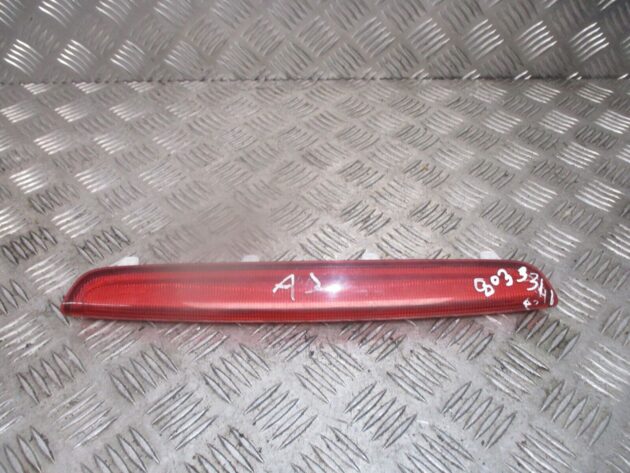 2012 GENUINE AUDI A3 8P REAR THIRD 3RD BRAKE STOP LIGHT 8P4945097