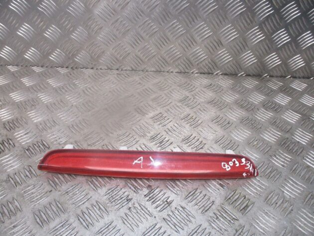 2012 GENUINE AUDI A3 8P REAR THIRD 3RD BRAKE STOP LIGHT 8P4945097 - Image 3