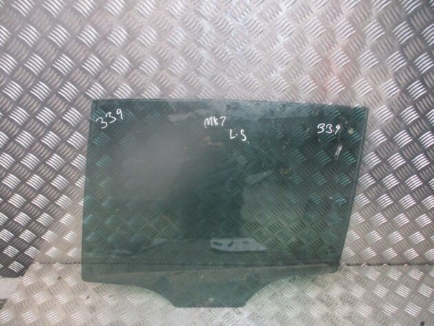 2015 GENUINE VW GOLF MK7 REAR LEFT PASSENGER SIDE DOOR WINDOW GLASS 5G6845025A