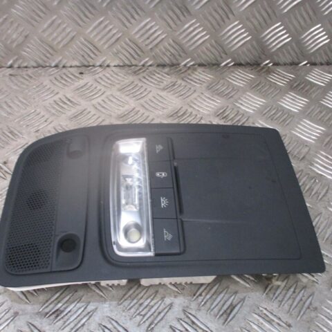 2016 GENUINE  AUDI A3 8V INTERIOR ROOF CENTRE READING LIGHT LAMP 8V0947135J