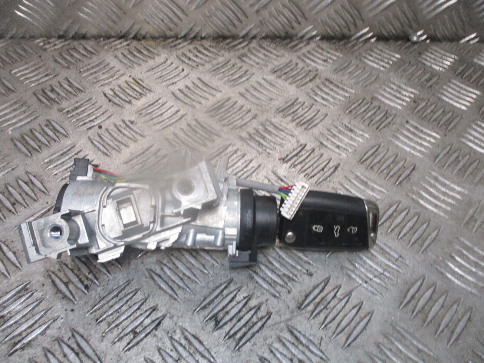 2015 GENUINE SEAT LEON IGNITION BARREL & KEY 5Q0905865 1K0905851